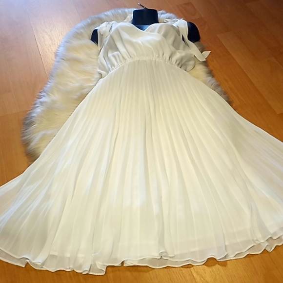 Ali & Jay White The Left Bank Midi Dress - Picture 12 of 14